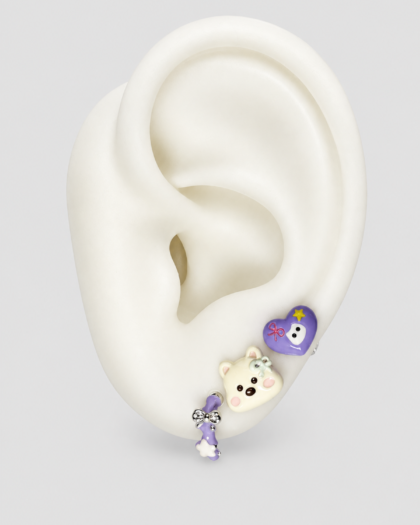Lot de trois pins enfant violets