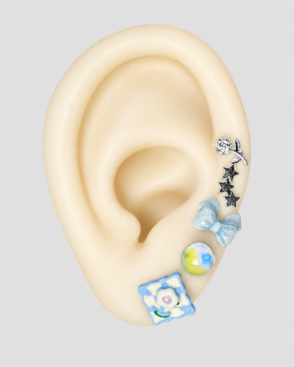 Lot de 4 pins papillon, étoiles et fleur bleus