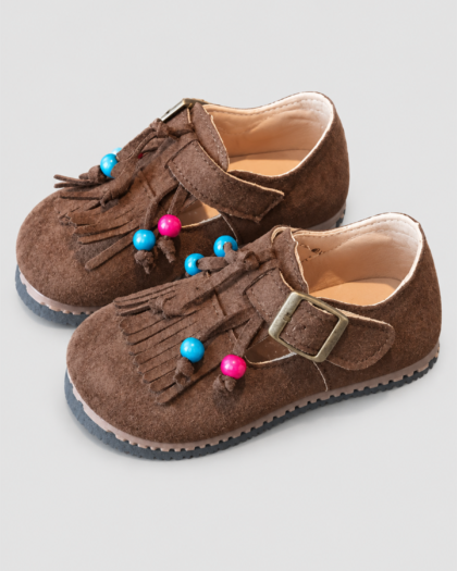 Chaussures enfant à franges et perles – marron