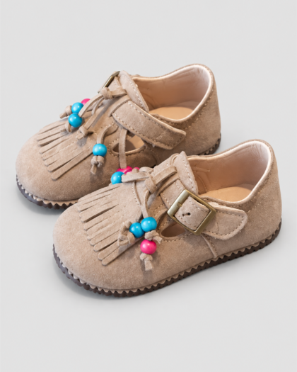 Chaussures enfant à franges et perles – Taupe