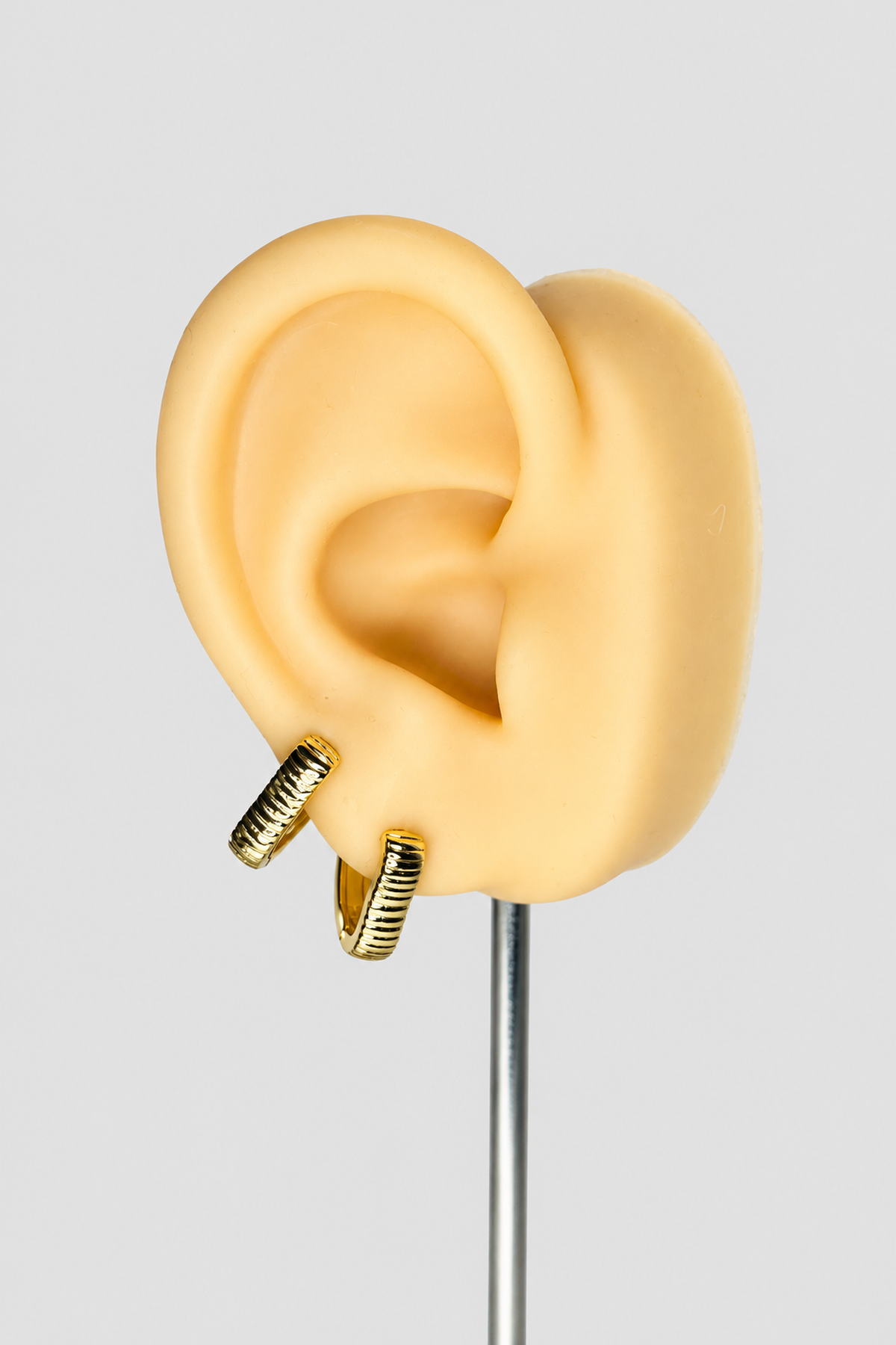 Boucles d’oreilles créoles dorées en acier inoxydable