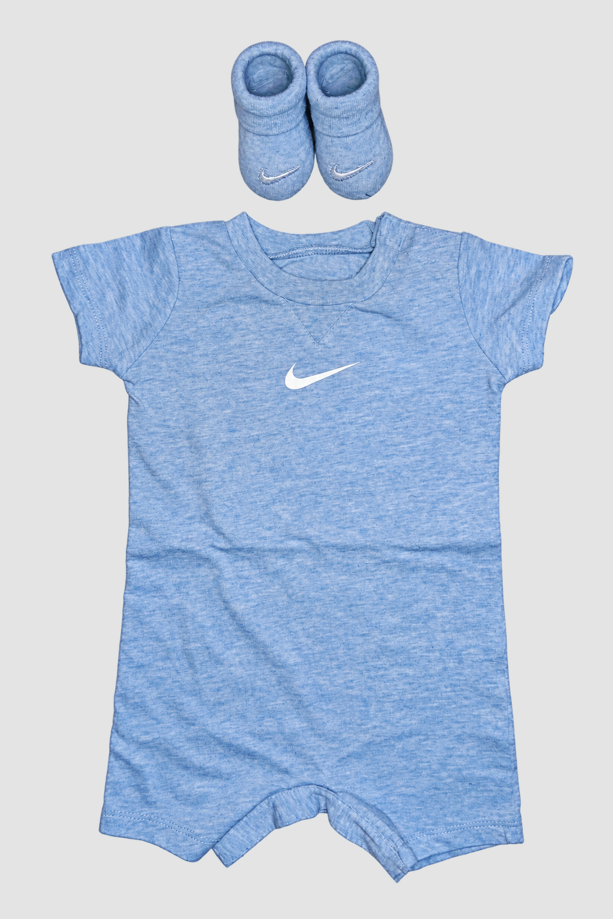 Ensemble bébé garçon barboteuse et chaussons 2 pièces – Nike (0–6 mois)