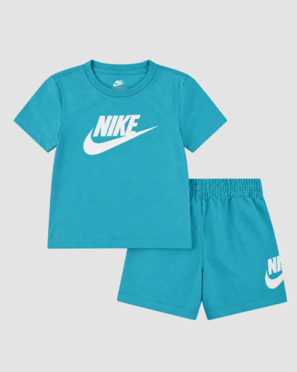 Ensemble garçon T-shirt et short turquoise 2 pièces – Nike (12 mois)