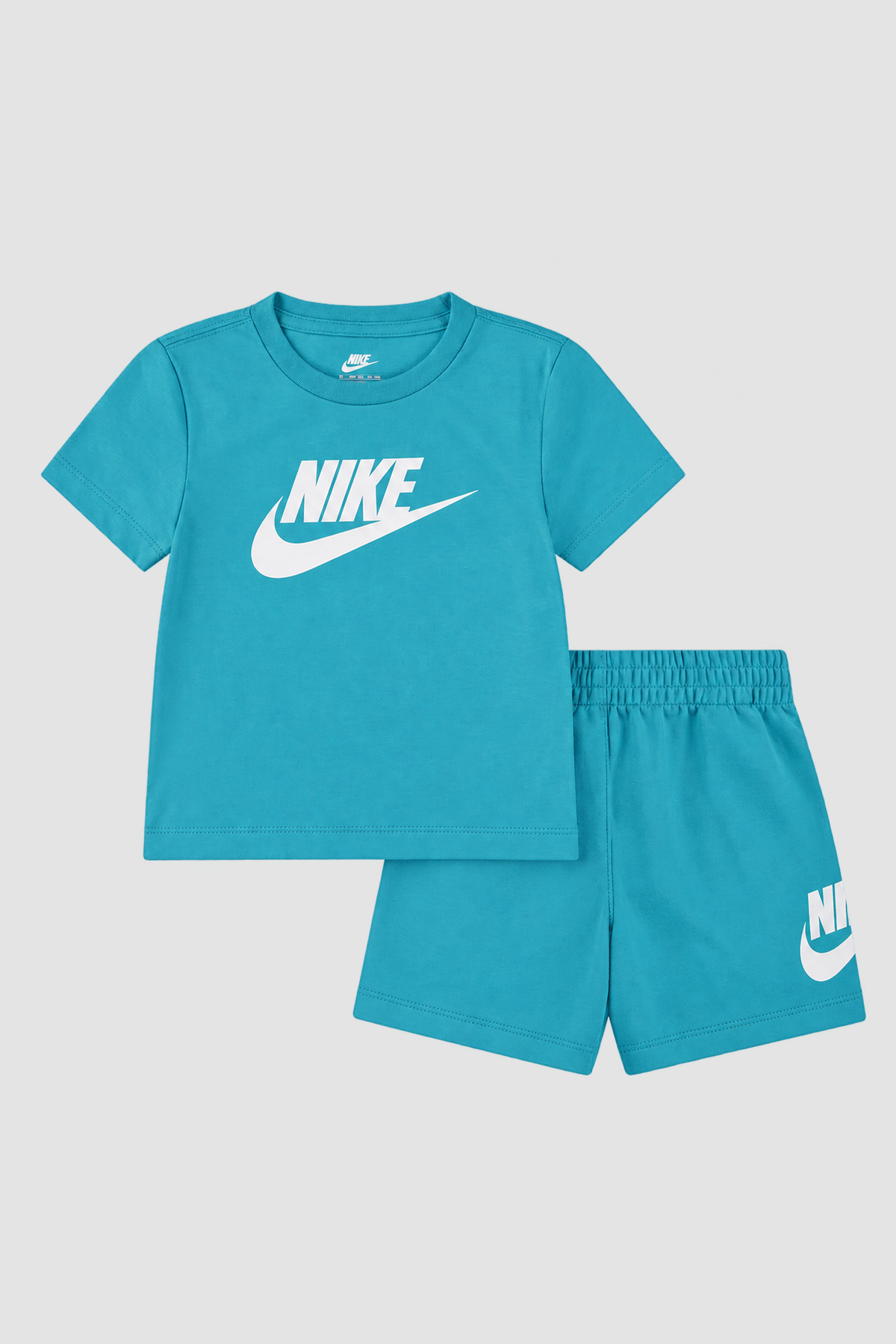 Ensemble garçon T-shirt et short turquoise 2 pièces – Nike (12 mois)