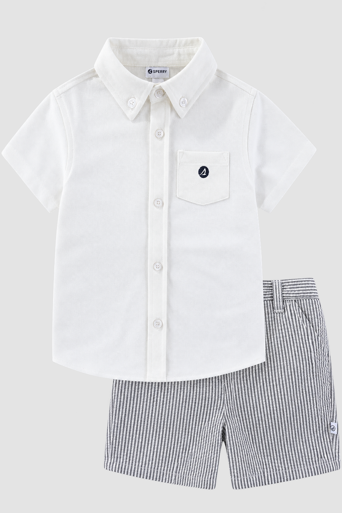 ensemble Sperry chemise blanche à manches courtes et short rayé gris et blanc