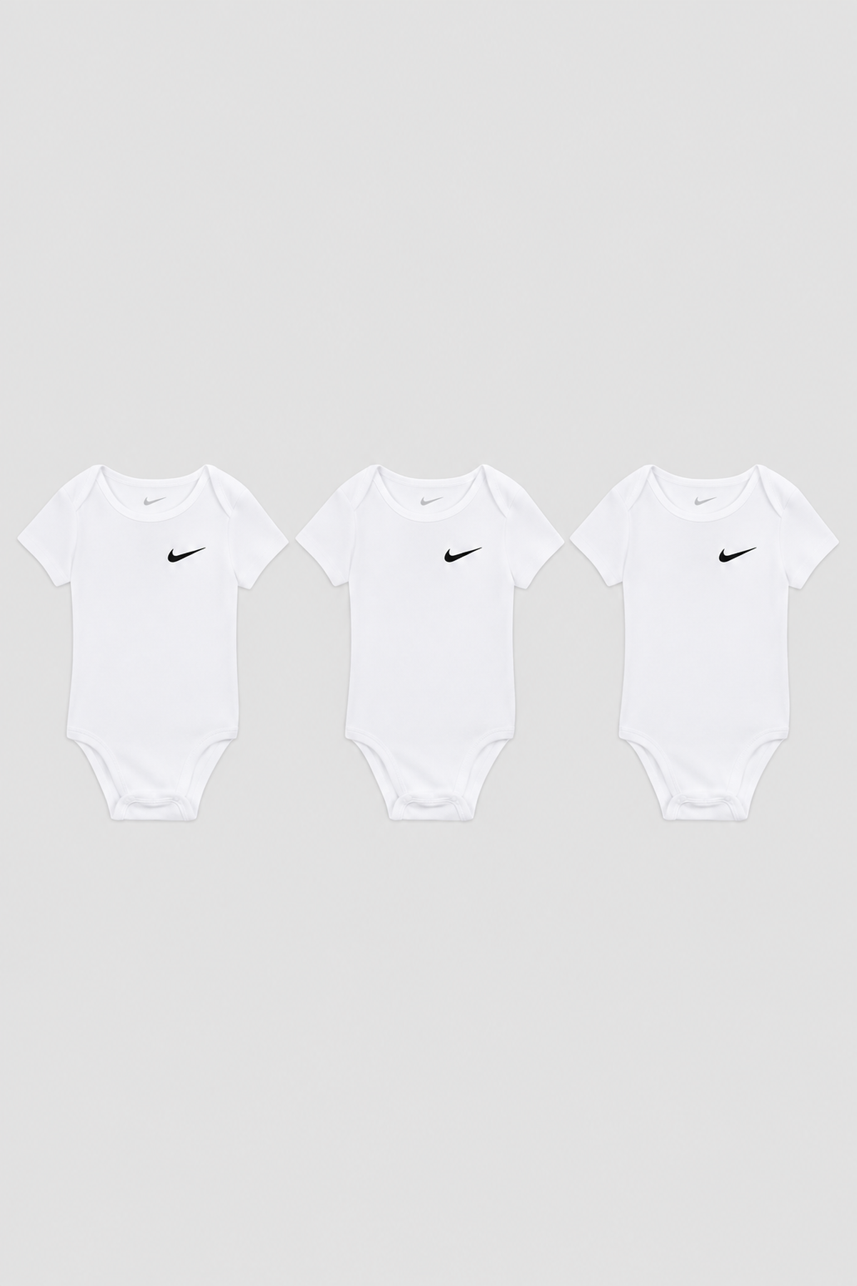 Lot de 3 bodies Nike blancs à manches courtes, taille 3 mois