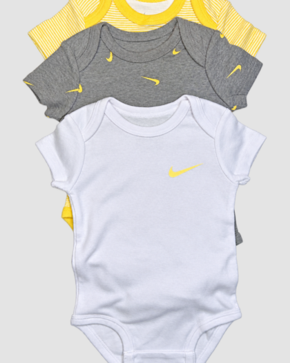 Lot de 3 bodies bébé garçon blanc, gris et jaune – Nike (6 mois)