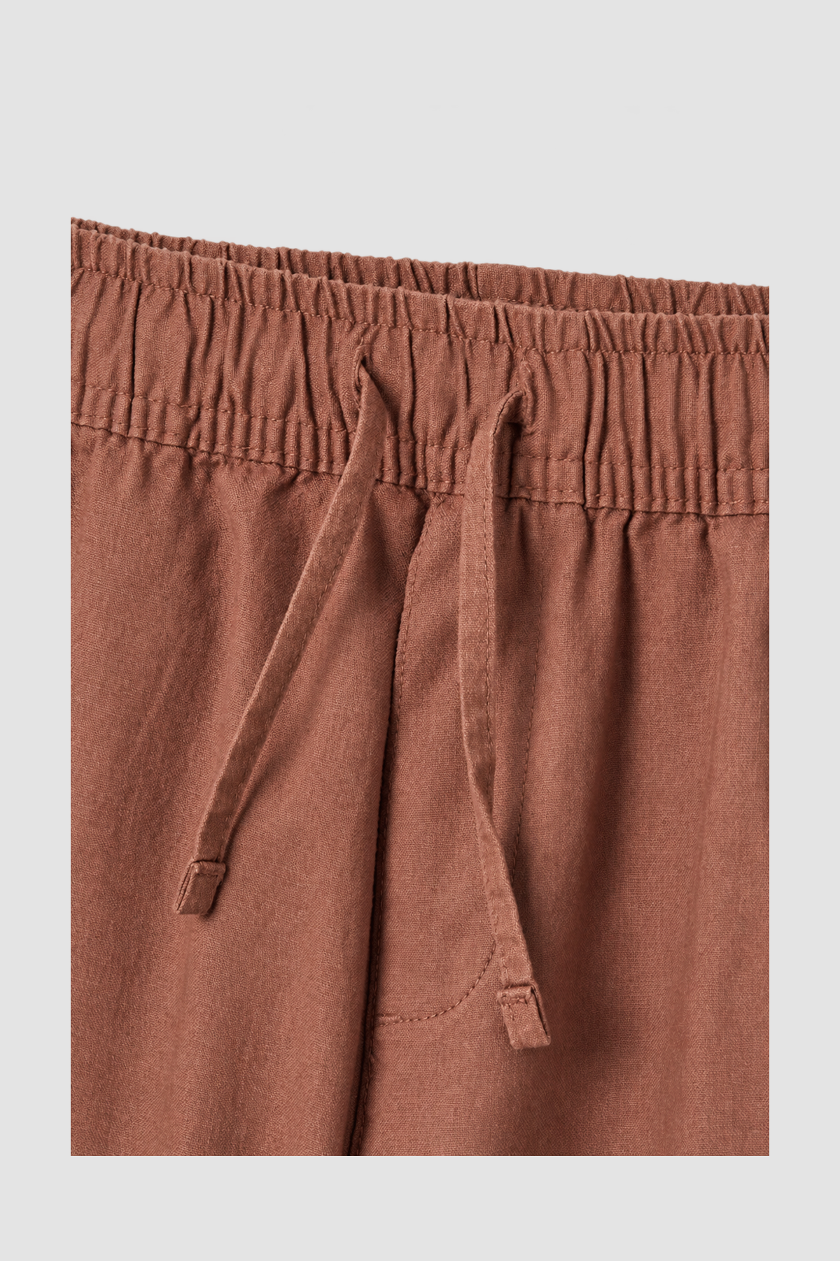 Taille élastiquée et cordon du short cargo OVS garçon