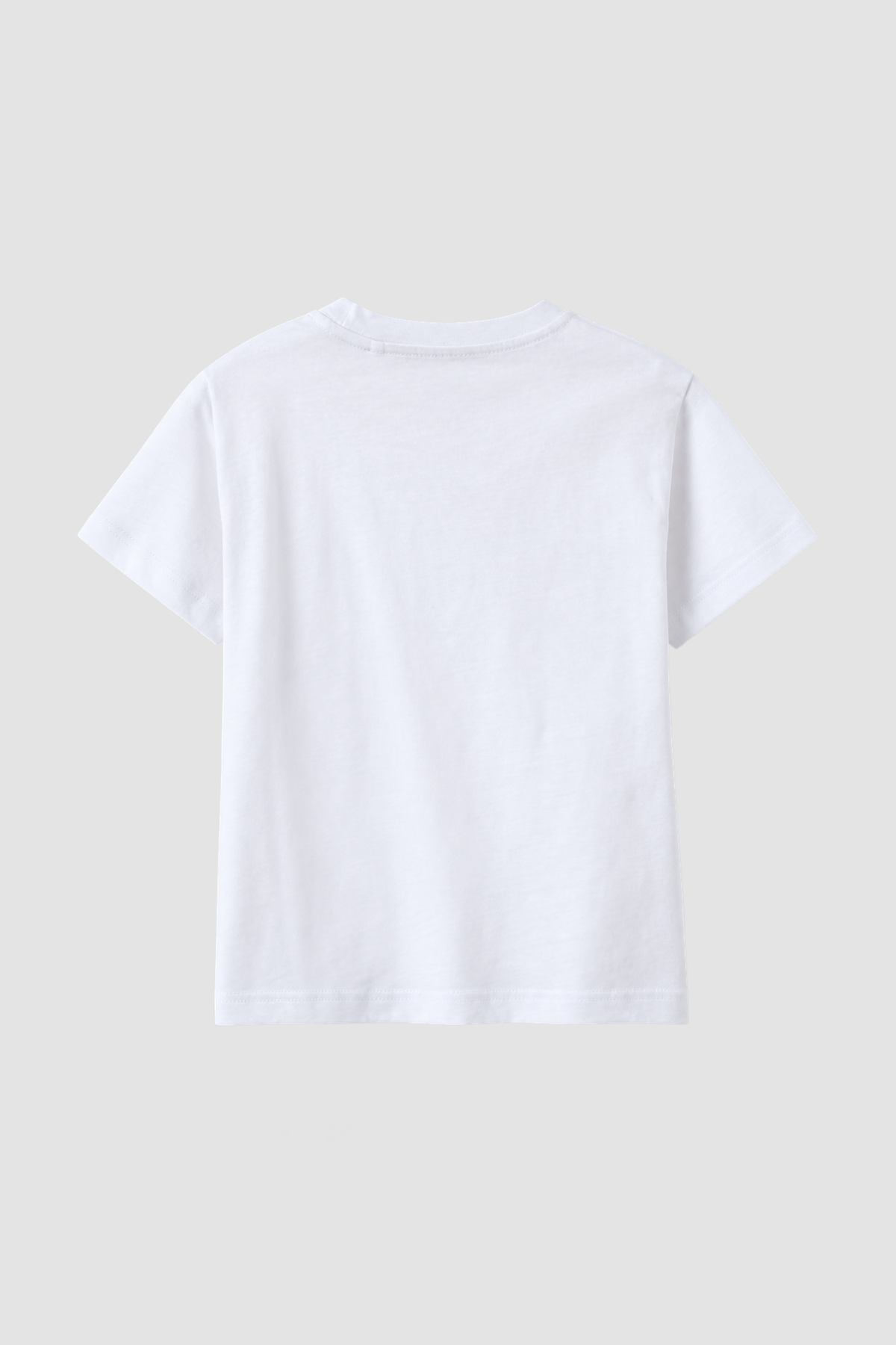 Vue arrière du T-shirt blanc garçon OVS